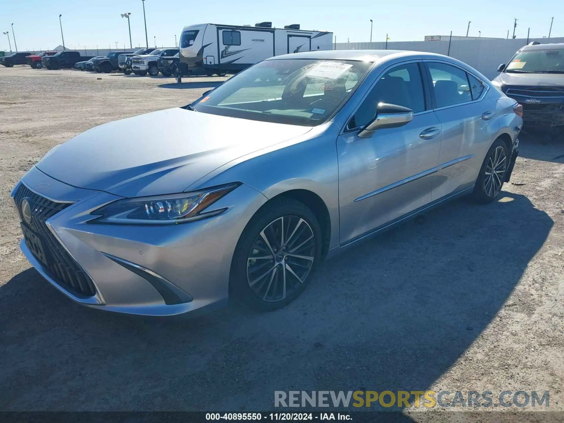 2 fotografías del automóvil dañado 58ADZ1B19PU155852 LEXUS ES 350 2023