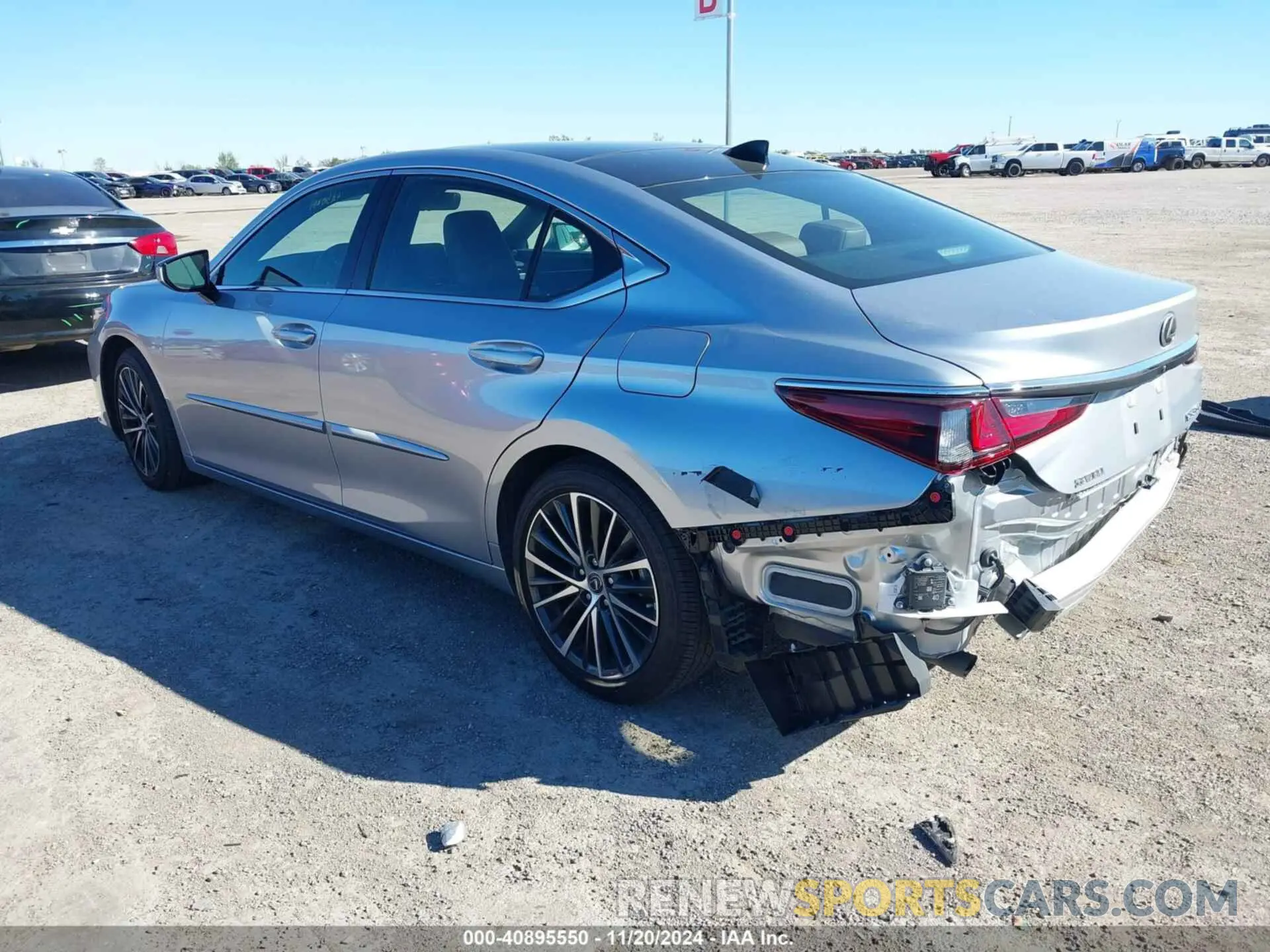 3 fotografías del automóvil dañado 58ADZ1B19PU155852 LEXUS ES 350 2023