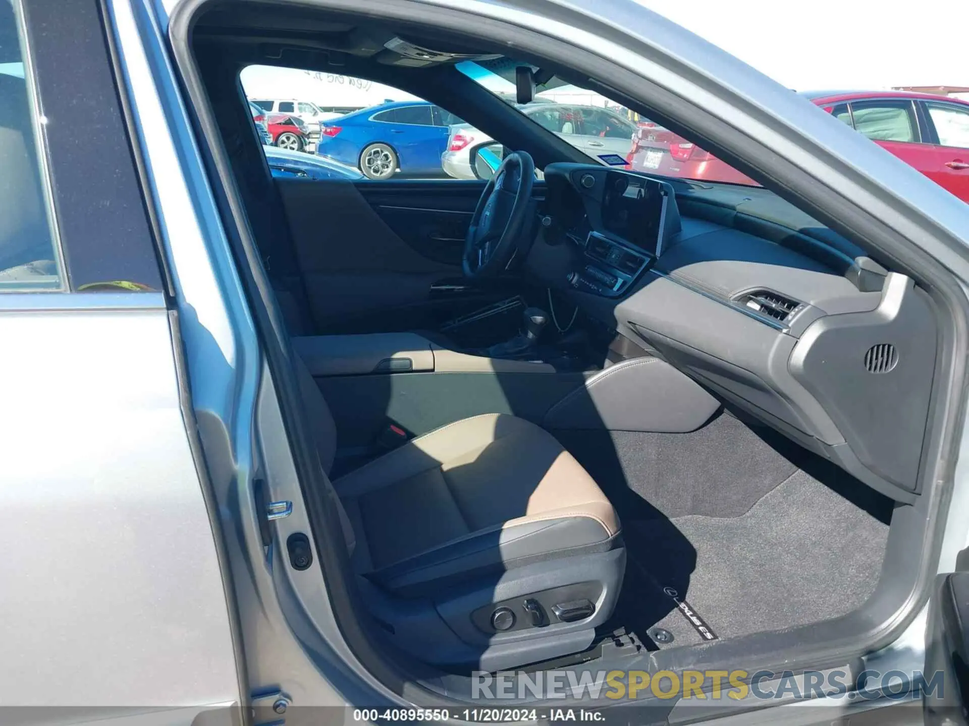 5 fotografías del automóvil dañado 58ADZ1B19PU155852 LEXUS ES 350 2023