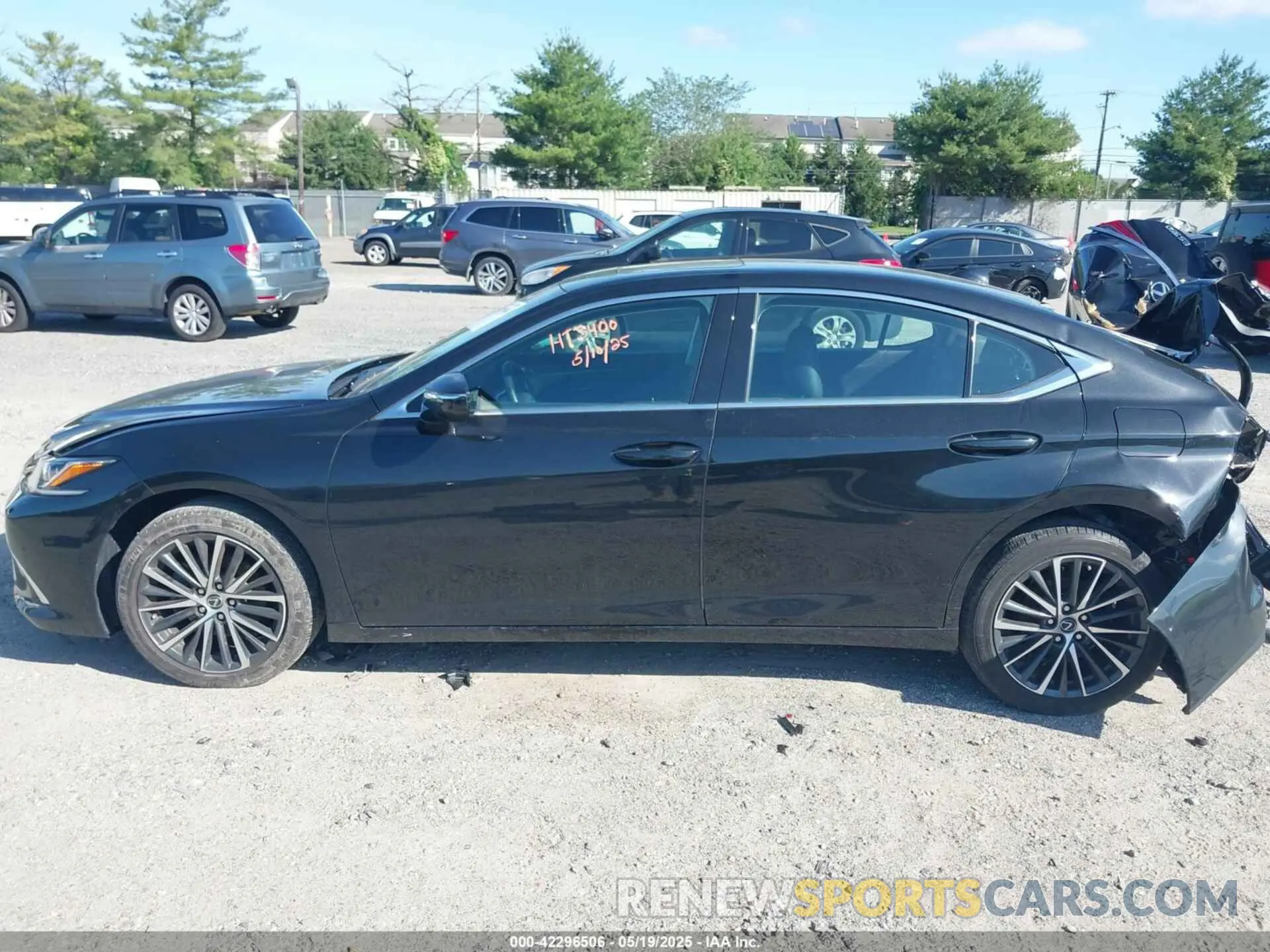 14 fotografías del automóvil dañado 58ADZ1B1XPU159764 LEXUS ES 350 2023