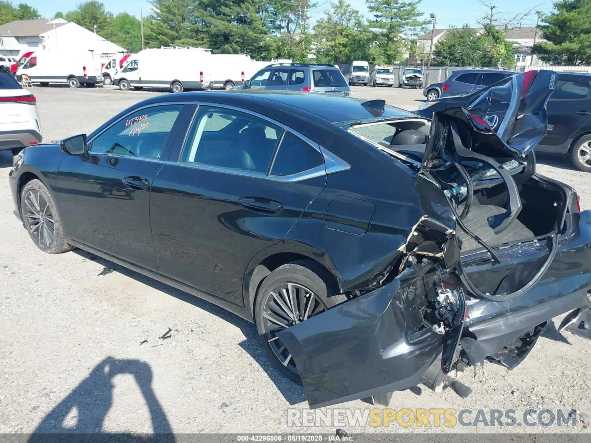 3 fotografías del automóvil dañado 58ADZ1B1XPU159764 LEXUS ES 350 2023