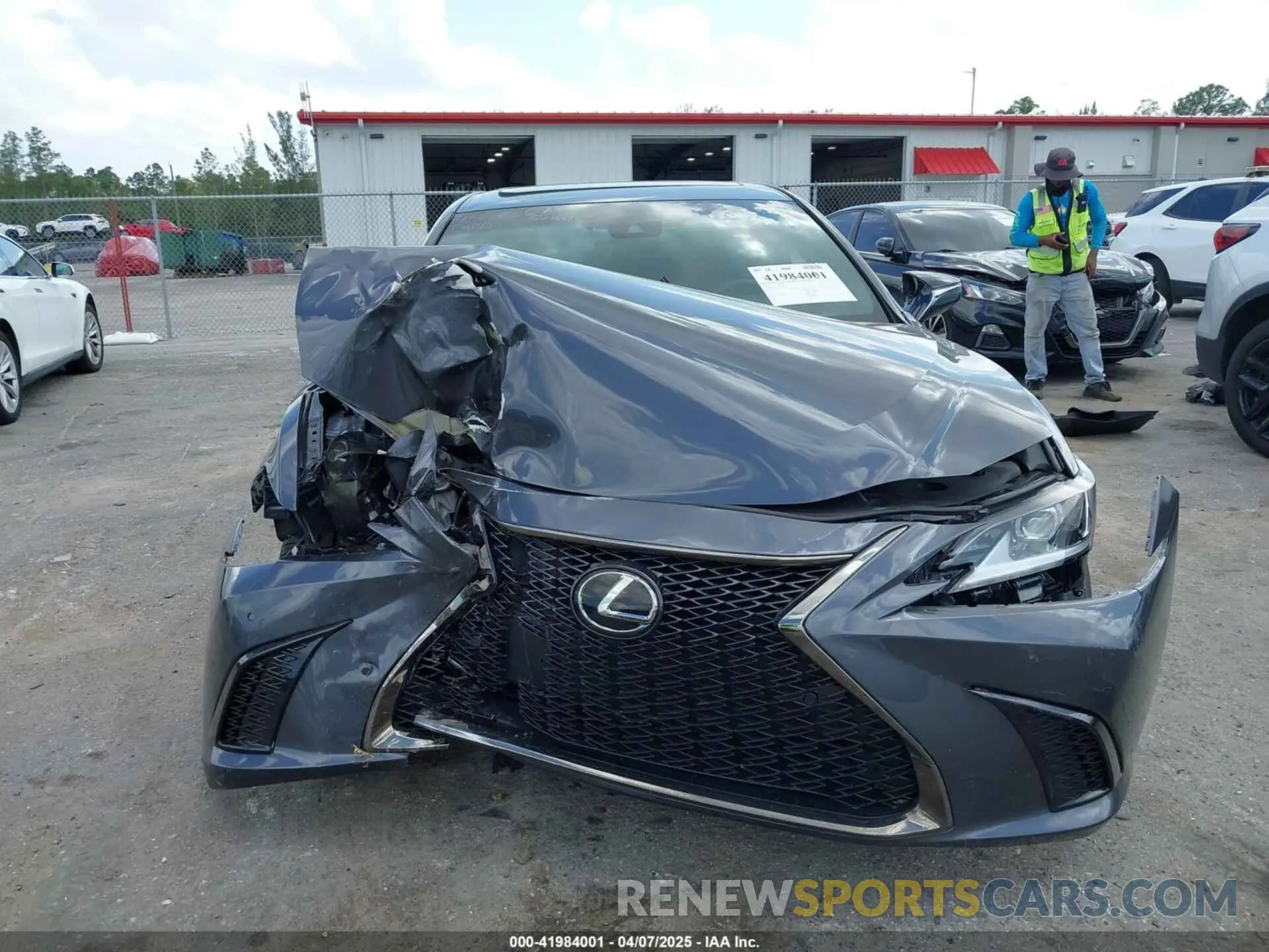 11 fotografías del automóvil dañado 58AJZ1B13PU151850 LEXUS ES 350 2023