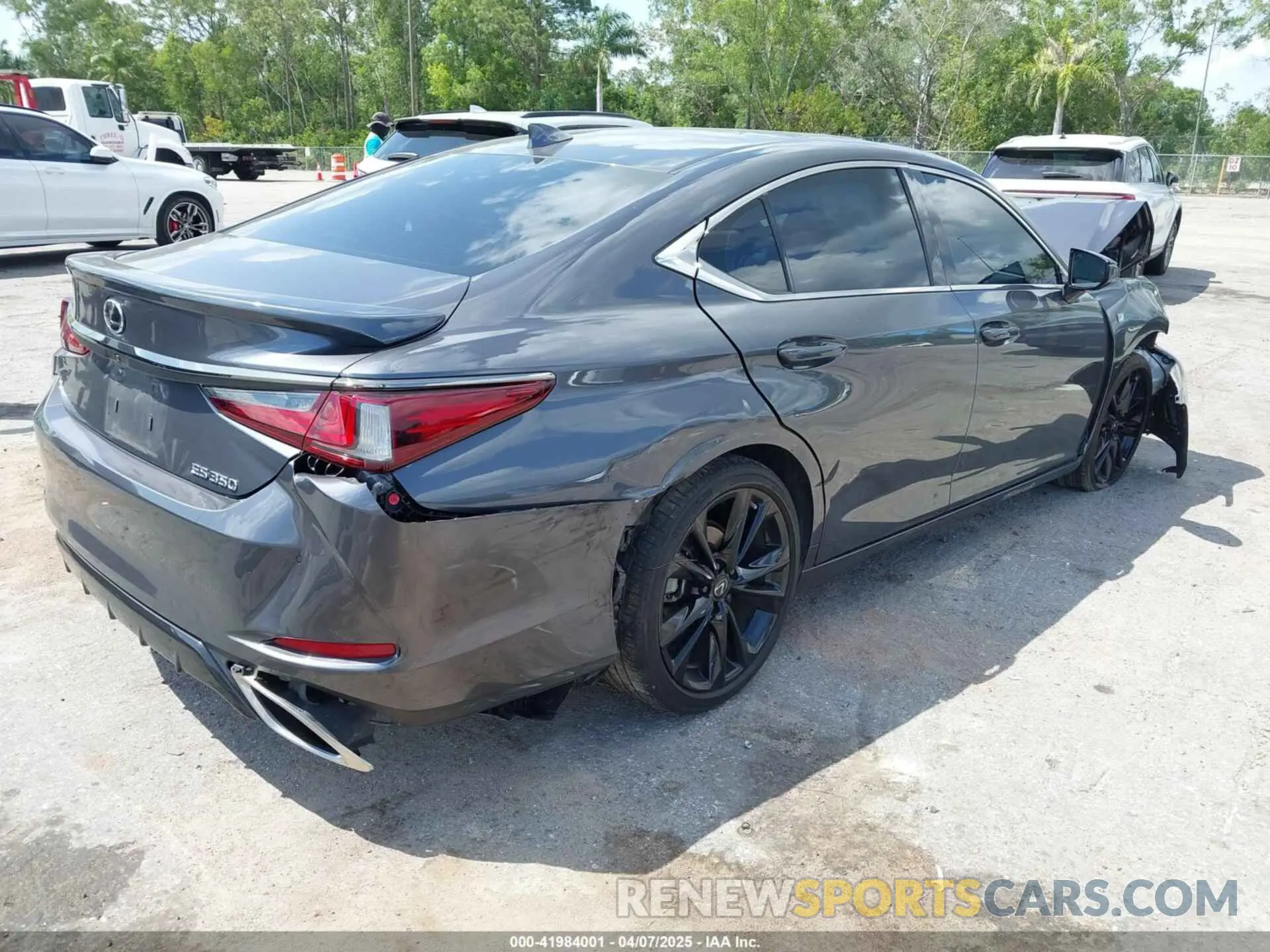 4 fotografías del automóvil dañado 58AJZ1B13PU151850 LEXUS ES 350 2023