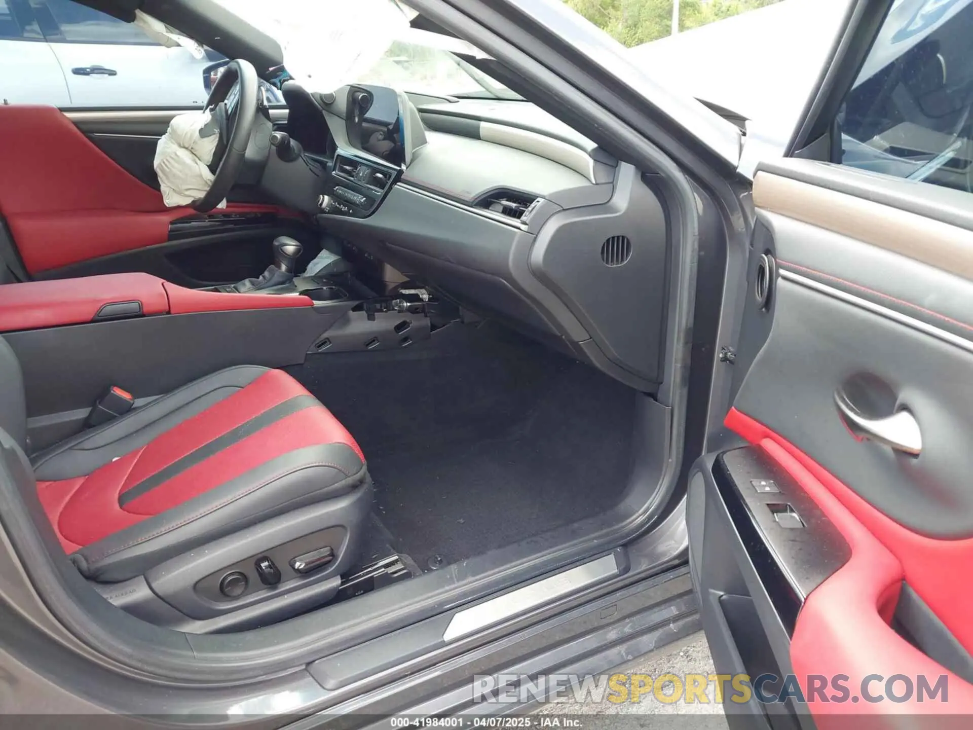 5 fotografías del automóvil dañado 58AJZ1B13PU151850 LEXUS ES 350 2023