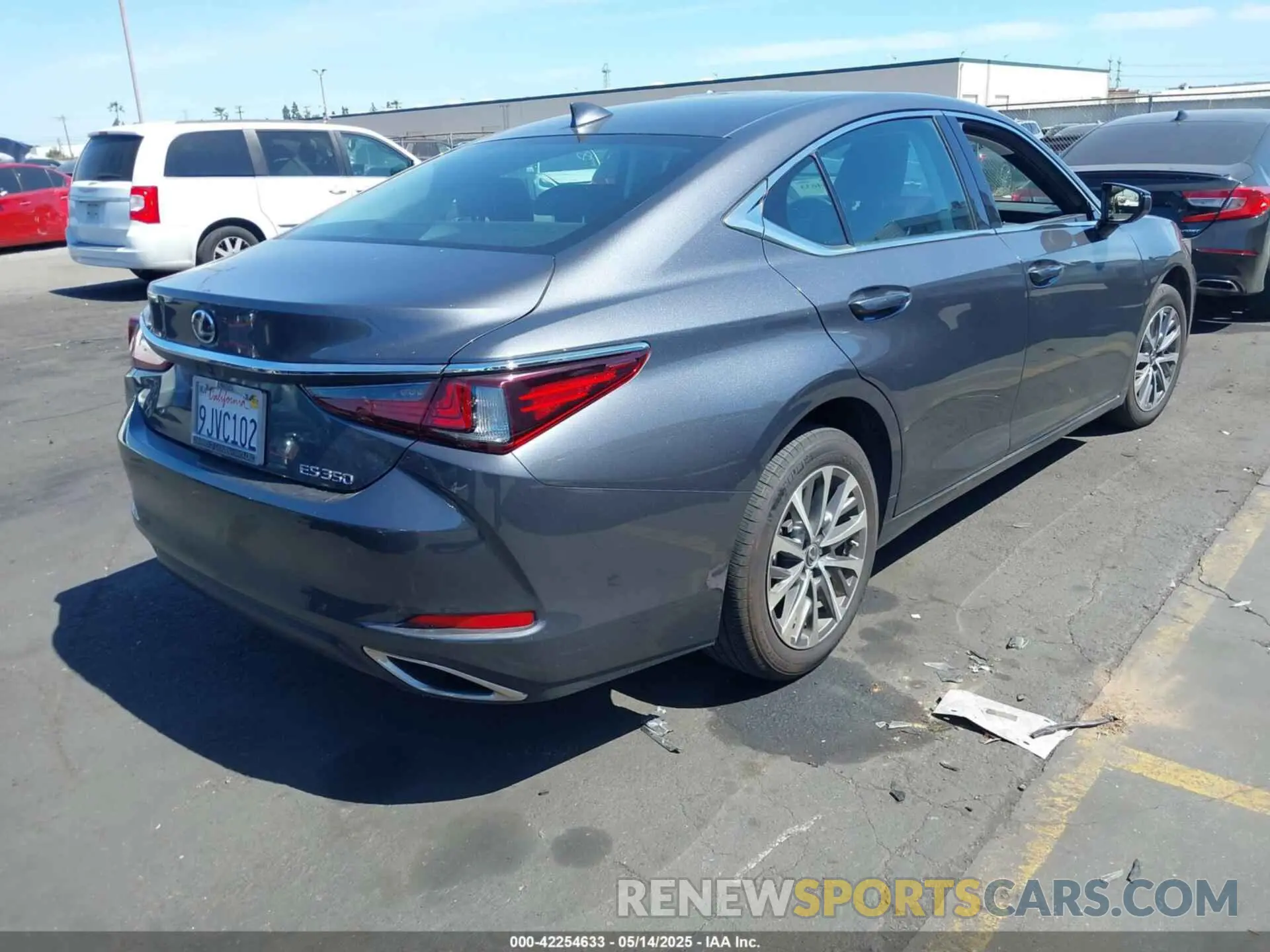 4 fotografías del automóvil dañado 58ACZ1B10RU161988 LEXUS ES 350 2024