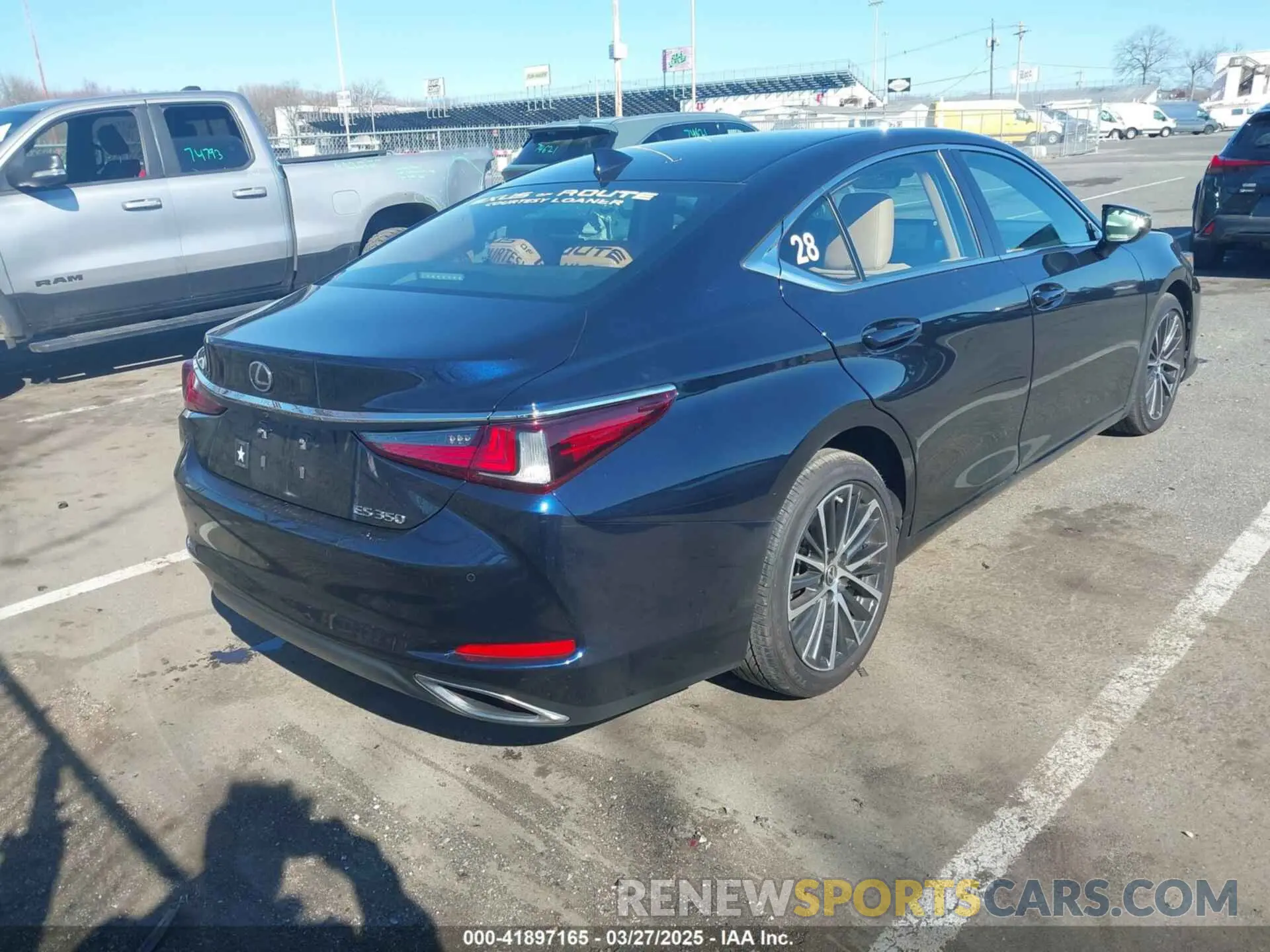 4 fotografías del automóvil dañado 58ADZ1B16RU170845 LEXUS ES 350 2024