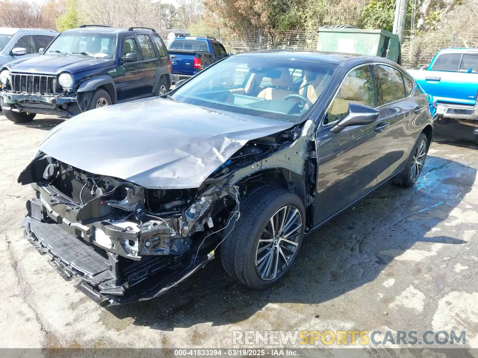 2 fotografías del automóvil dañado 58ADZ1B18RU181667 LEXUS ES 350 2024