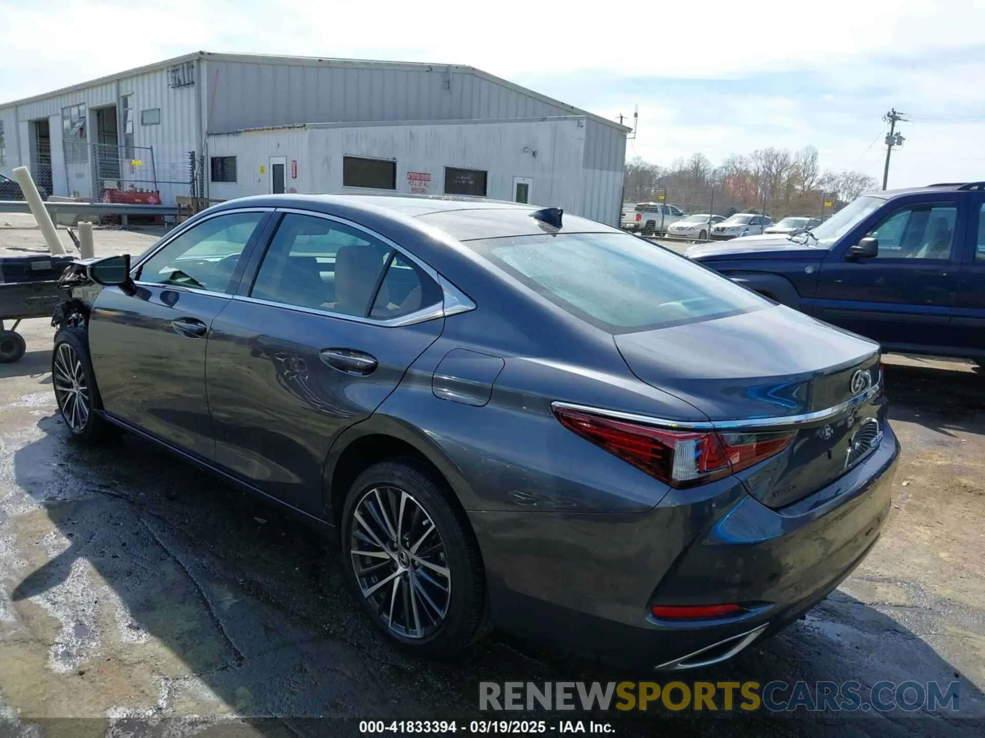 3 fotografías del automóvil dañado 58ADZ1B18RU181667 LEXUS ES 350 2024