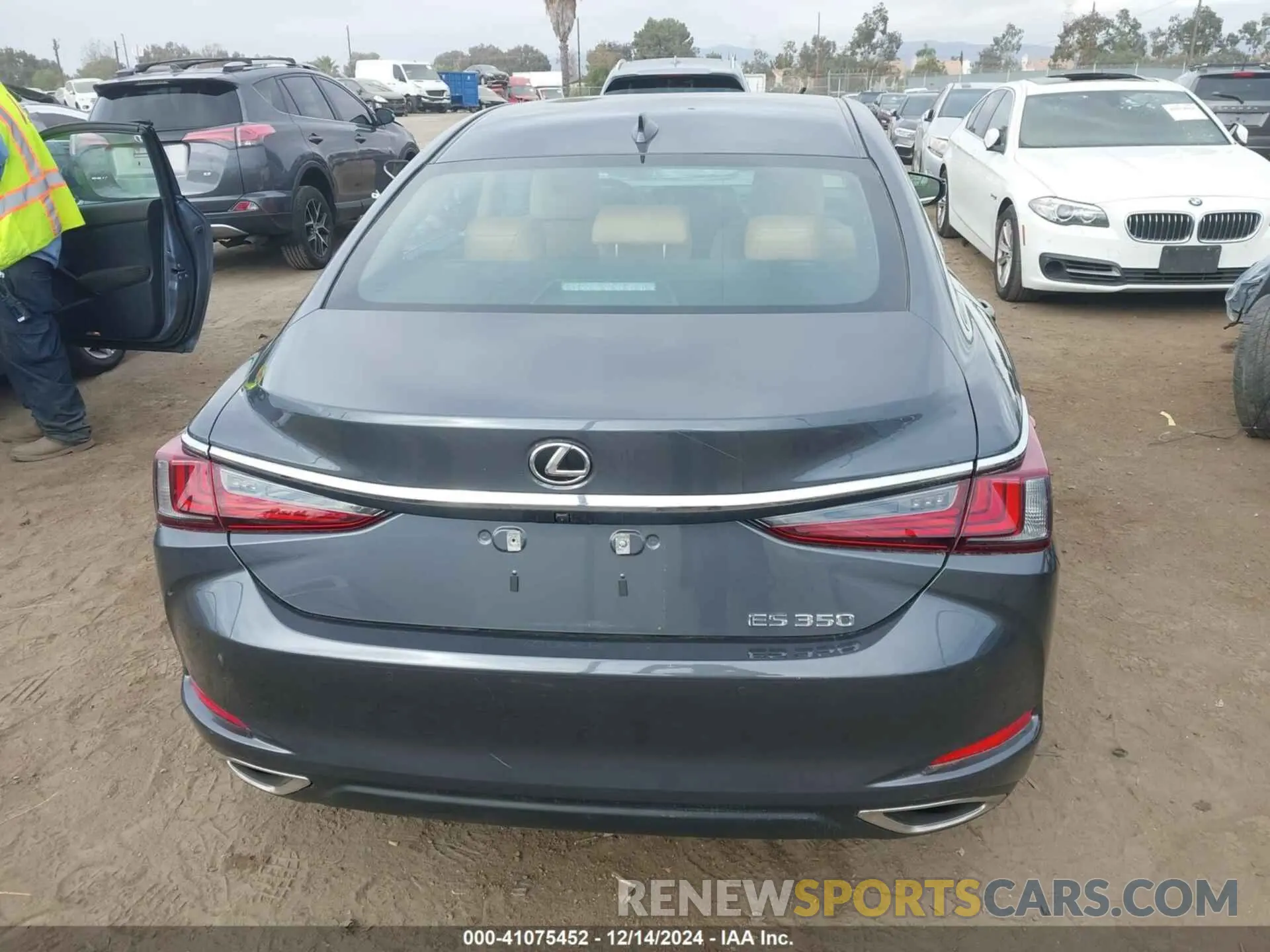 17 fotografías del automóvil dañado 58ADZ1B1XRU184294 LEXUS ES 350 2024