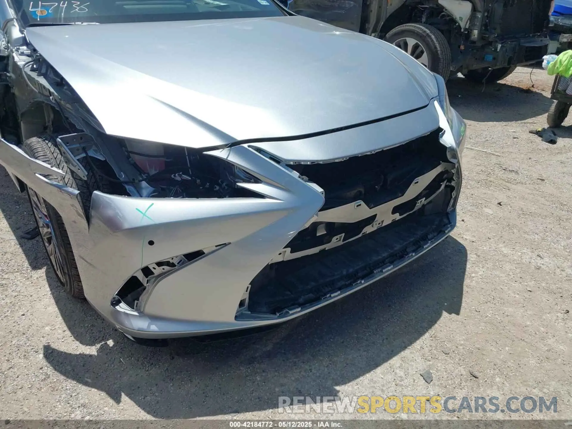 17 fotografías del automóvil dañado 58AEZ1B10RU181862 LEXUS ES 350 2024