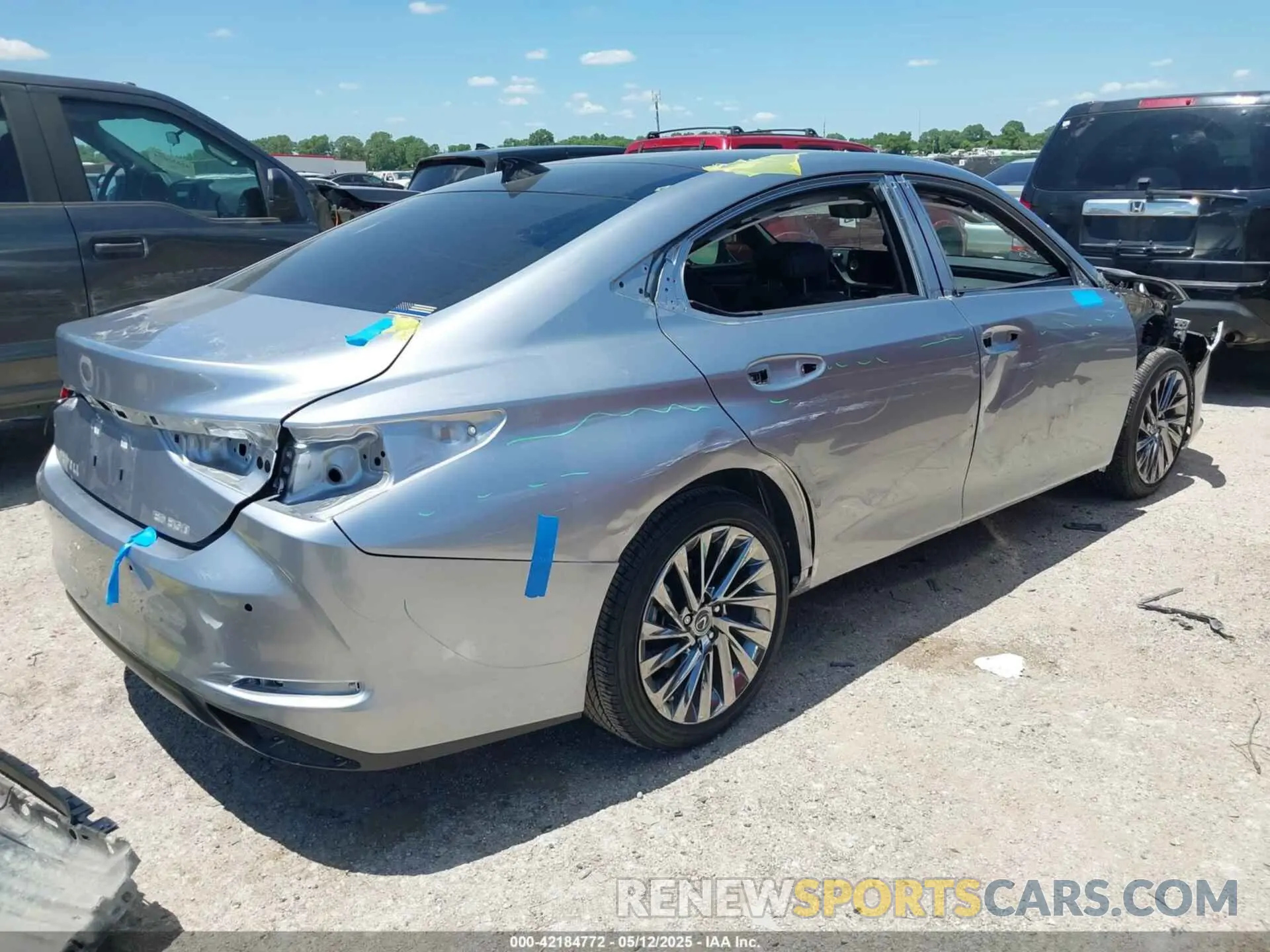 4 fotografías del automóvil dañado 58AEZ1B10RU181862 LEXUS ES 350 2024