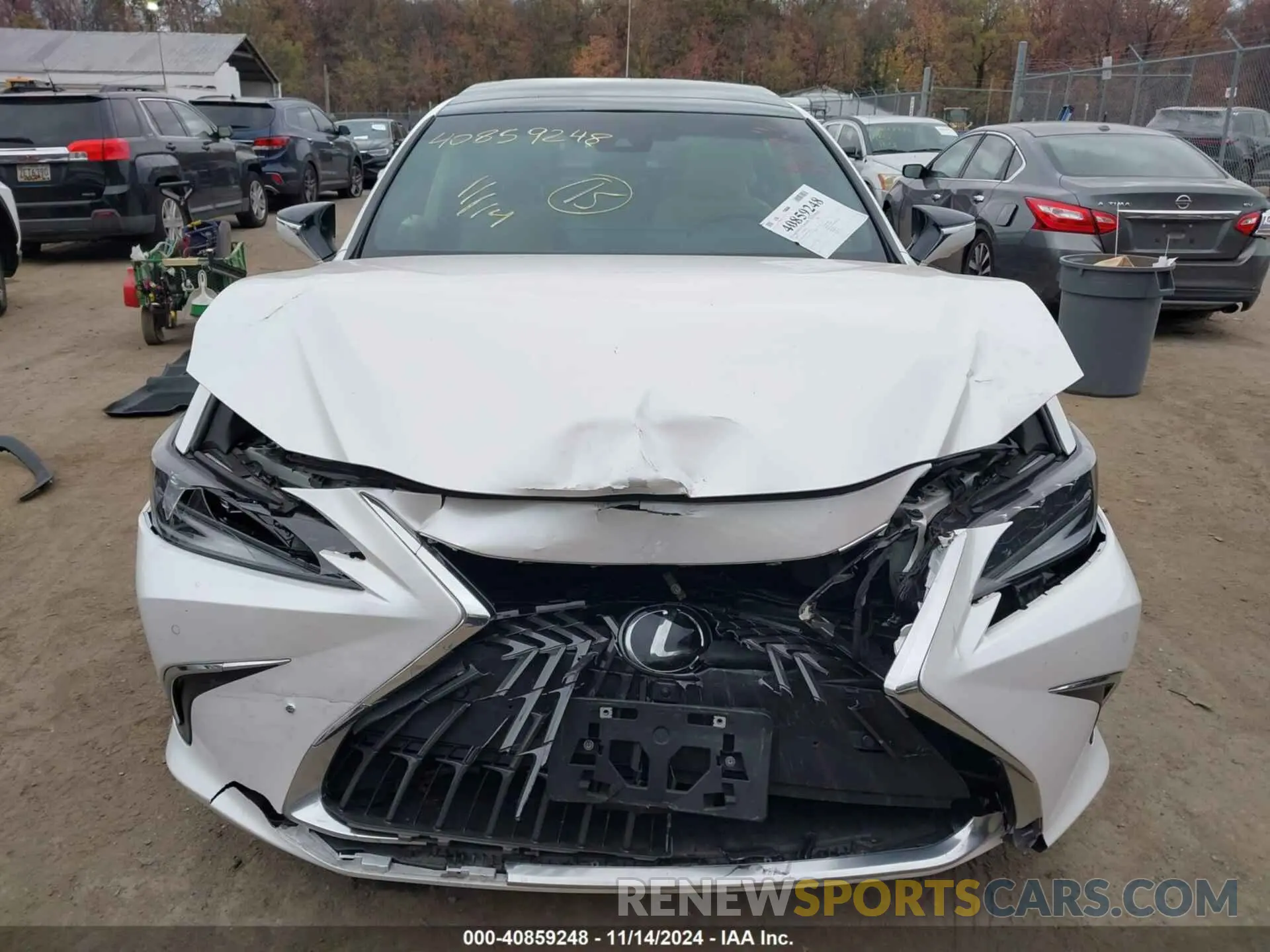 12 fotografías del automóvil dañado 58AFZ1B18RU161511 LEXUS ES 350 2024