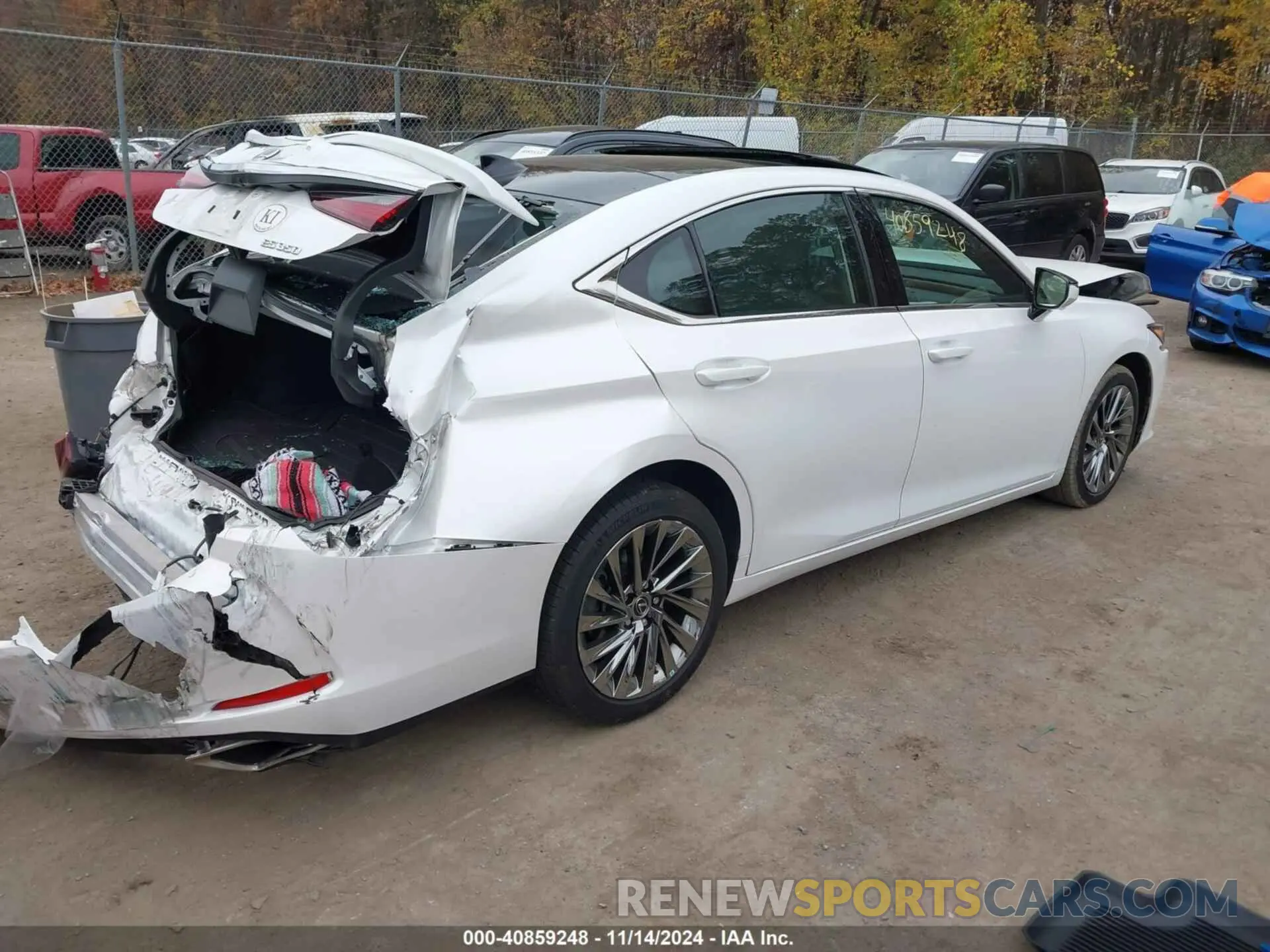 4 fotografías del automóvil dañado 58AFZ1B18RU161511 LEXUS ES 350 2024