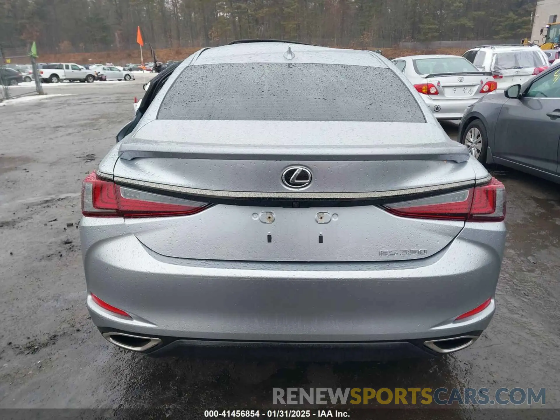 16 fotografías del automóvil dañado 58AJZ1B10RU180242 LEXUS ES 350 2024