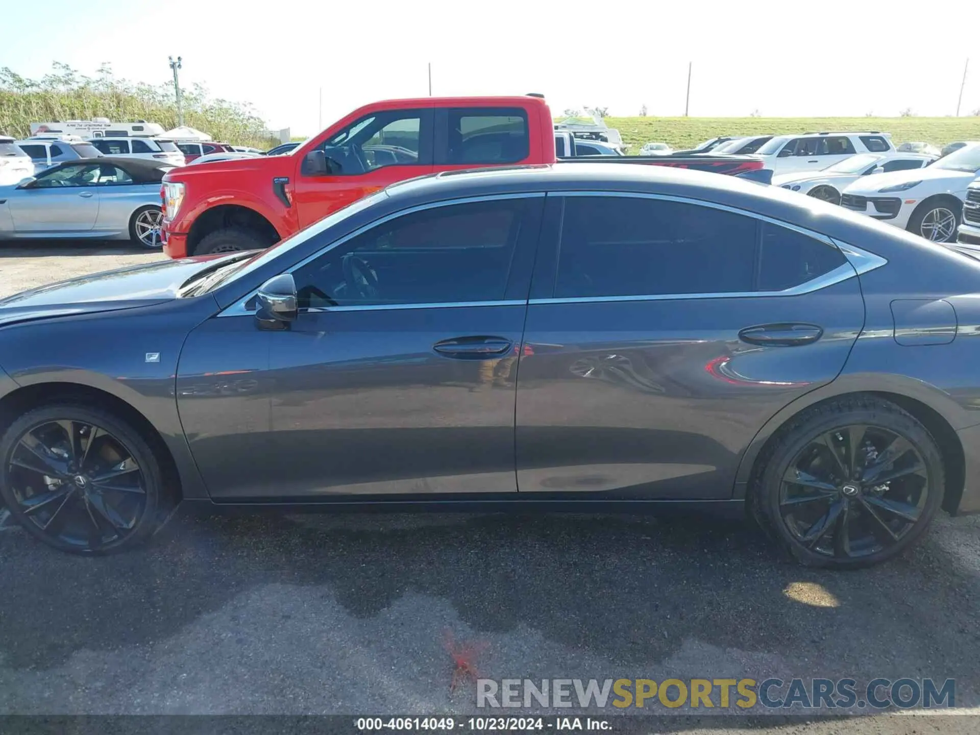 14 fotografías del automóvil dañado 58AJZ1B11RU179018 LEXUS ES 350 2024