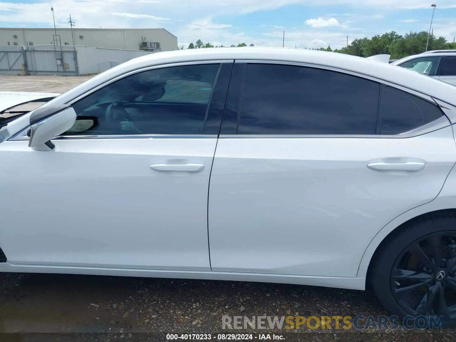 15 fotografías del automóvil dañado 58AJZ1B13RU160888 LEXUS ES 350 2024