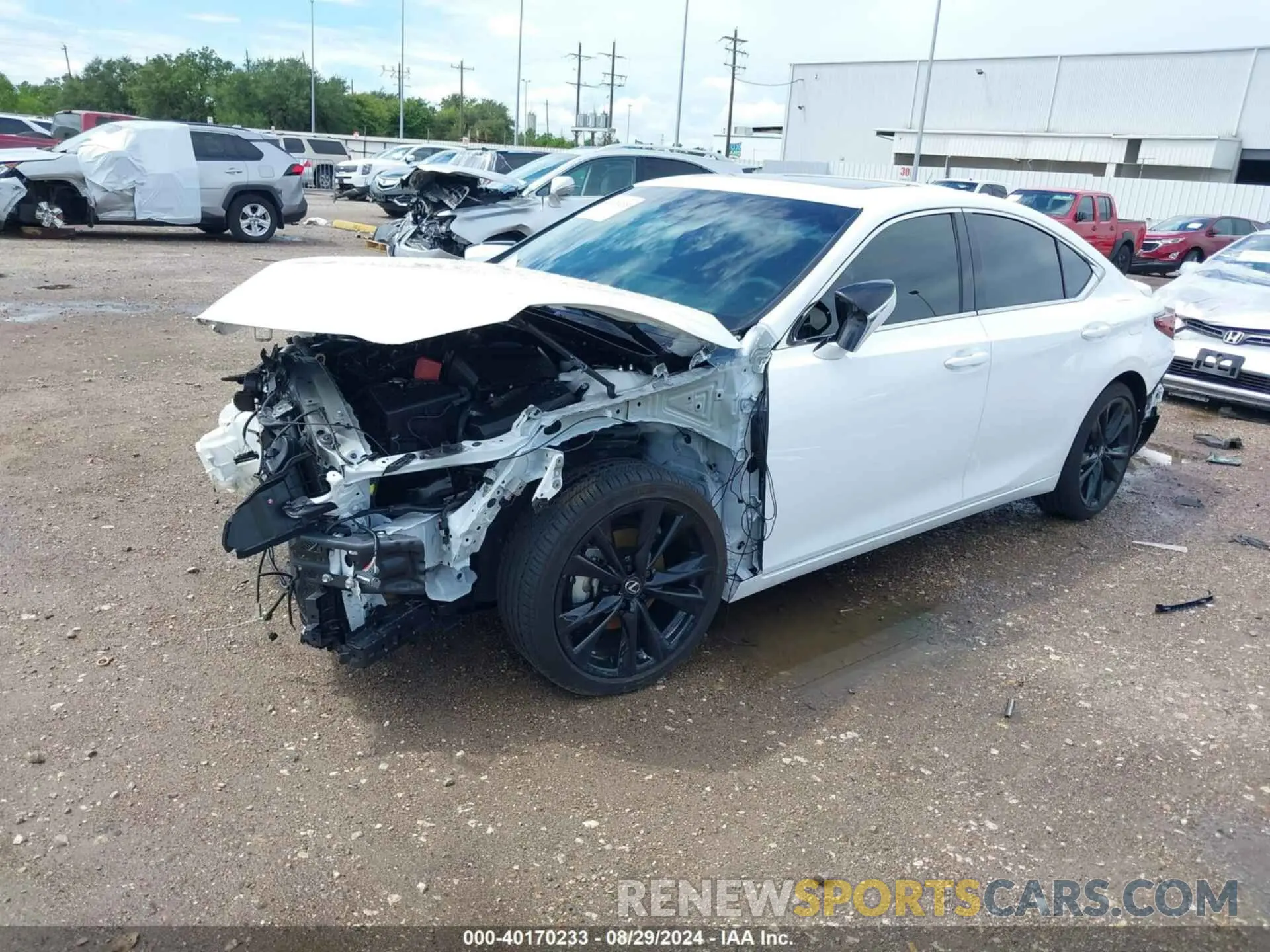 2 fotografías del automóvil dañado 58AJZ1B13RU160888 LEXUS ES 350 2024