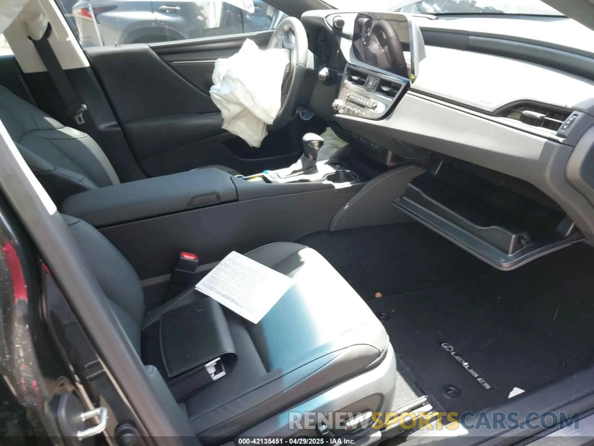 5 fotografías del automóvil dañado 58ADZ1B11SU197487 LEXUS ES 350 2025