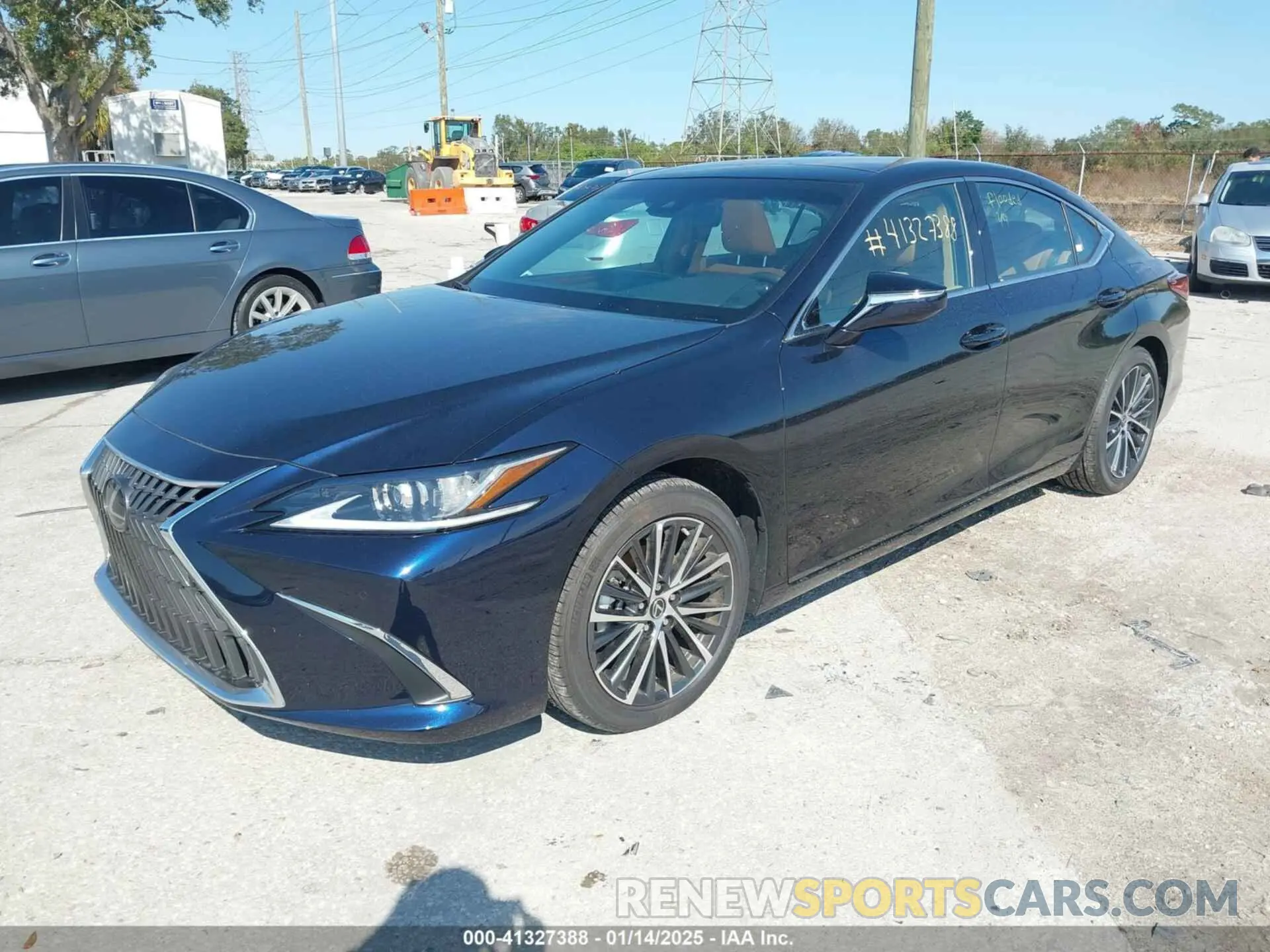 2 fotografías del automóvil dañado 58ADZ1B17SU185036 LEXUS ES 350 2025