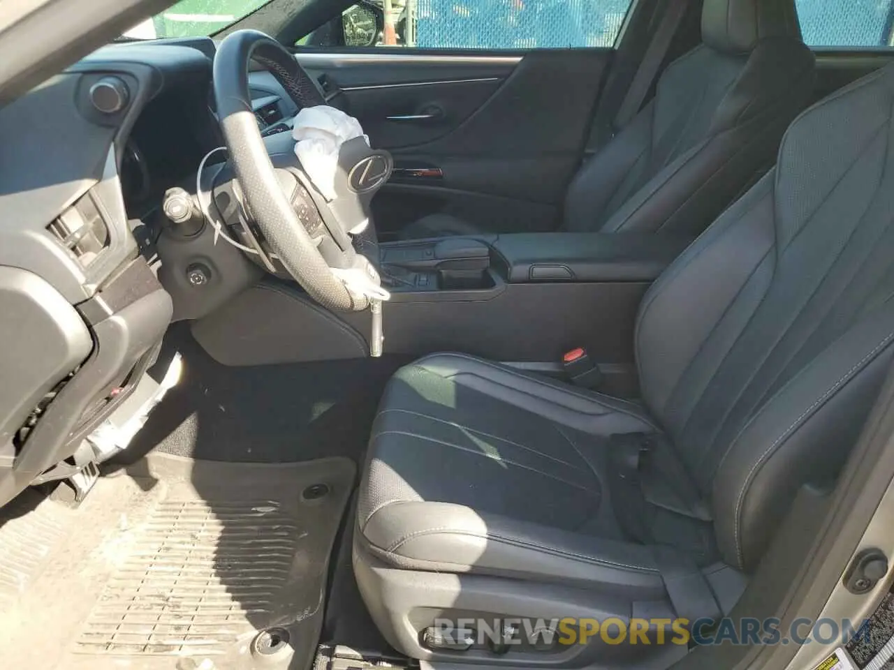 7 fotografías del automóvil dañado 58AGZ1B15LU077898 LEXUS ES 350 F S 2020