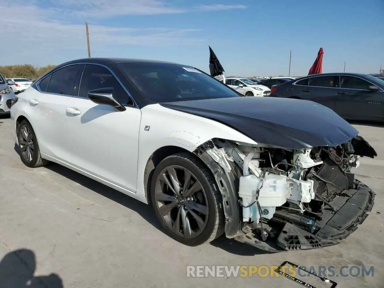 4 fotografías del automóvil dañado 58AGZ1B15LU078792 LEXUS ES 350 F S 2020