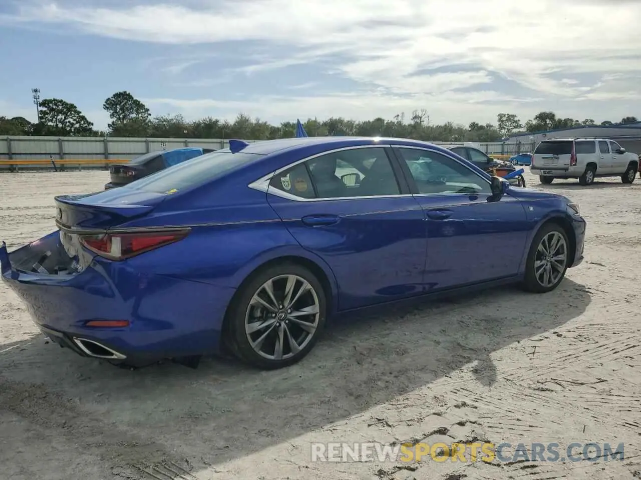 3 fotografías del automóvil dañado 58AGZ1B19LU064958 LEXUS ES 350 F S 2020