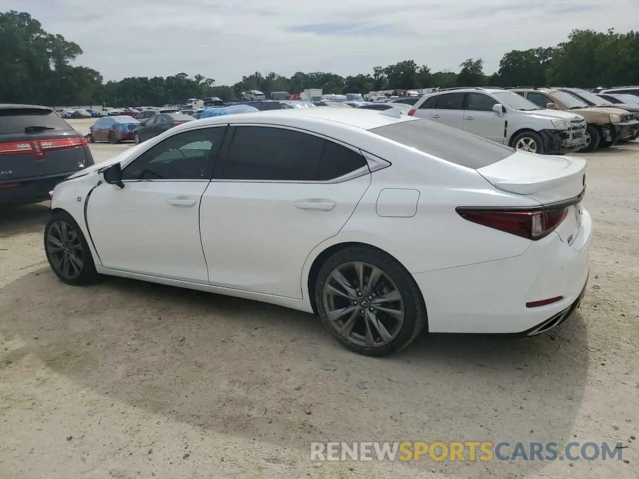 2 fotografías del automóvil dañado 58AGZ1B1XLU072700 LEXUS ES 350 F S 2020