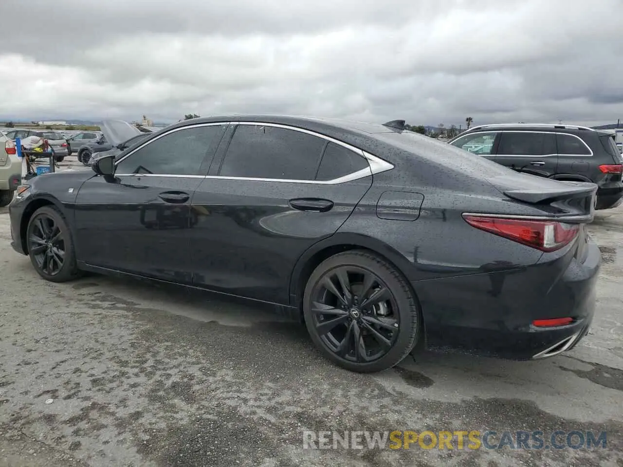 2 fotografías del automóvil dañado 58AJZ1B13PU155140 LEXUS ES 350 F S 2023