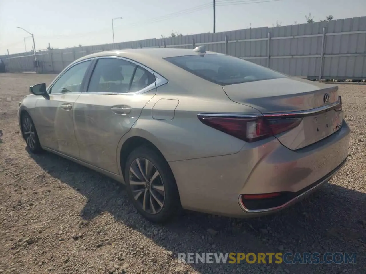 3 fotografías del automóvil dañado 58AB11D17MU001406 LEXUS ES250 2021