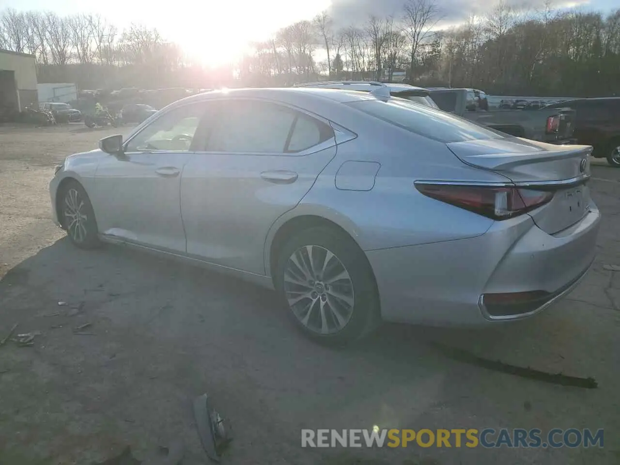 2 fotografías del automóvil dañado 58AD11D11MU005699 LEXUS ES250 2021
