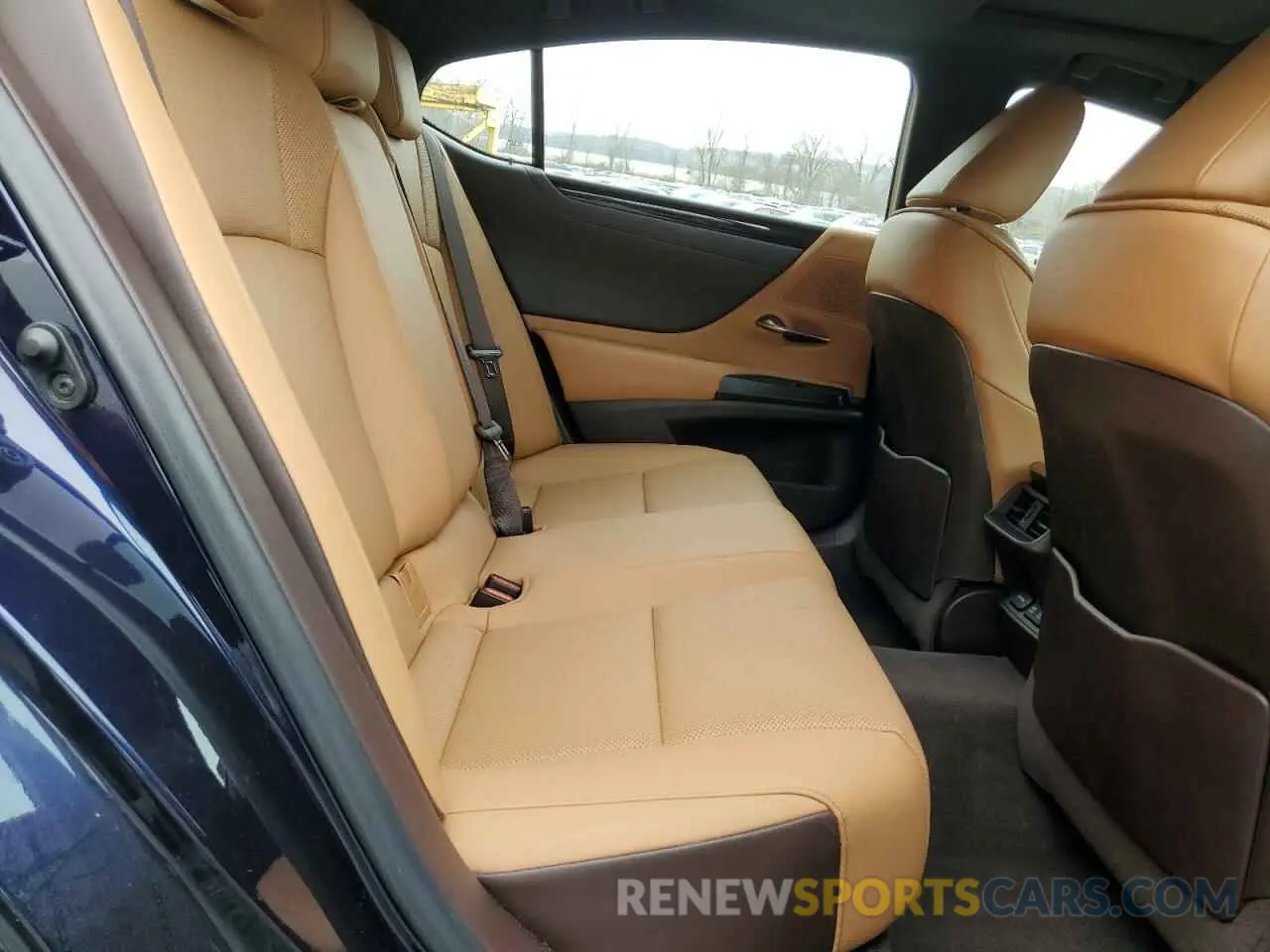 10 fotografías del automóvil dañado 58AD11D14MU003669 LEXUS ES250 2021