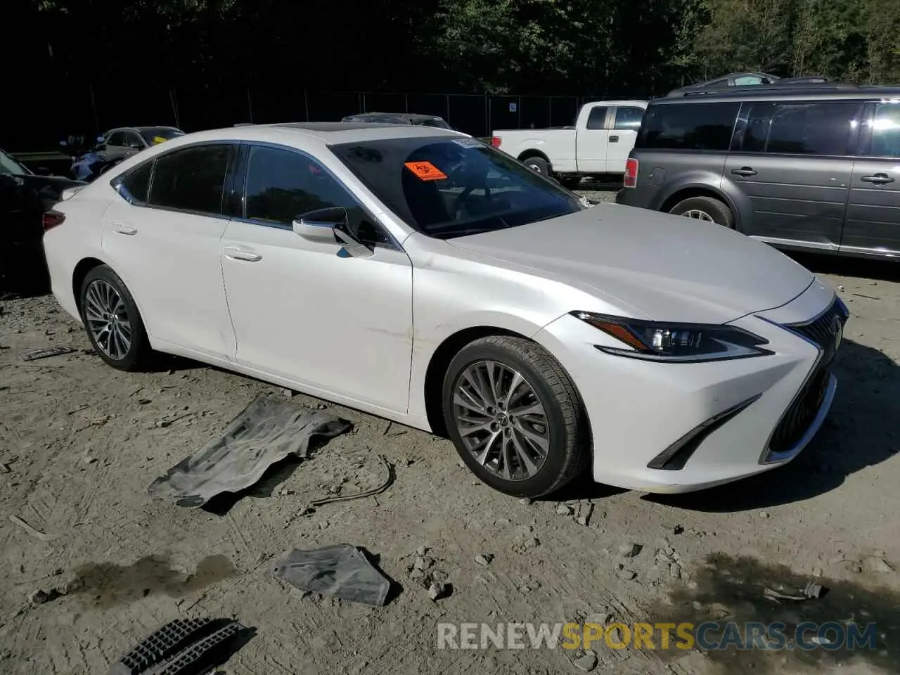 4 fotografías del automóvil dañado 58AD11D16MU007089 LEXUS ES250 2021