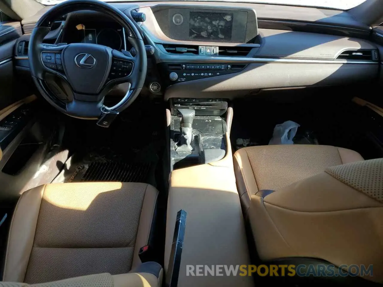 8 fotografías del automóvil dañado 58AD11D16MU007089 LEXUS ES250 2021