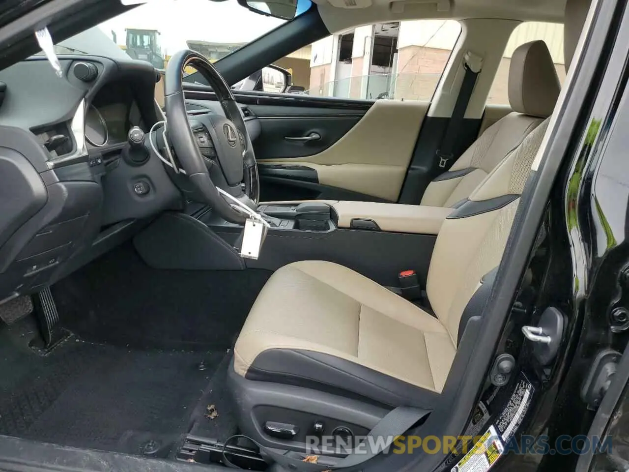 7 fotografías del automóvil dañado 58AD11D17MU002161 LEXUS ES250 2021