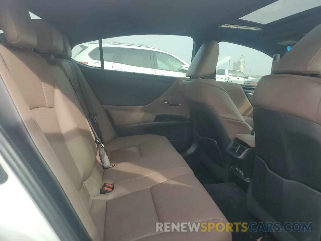 11 fotografías del automóvil dañado 58AD11D13NU009190 LEXUS ES250 2022