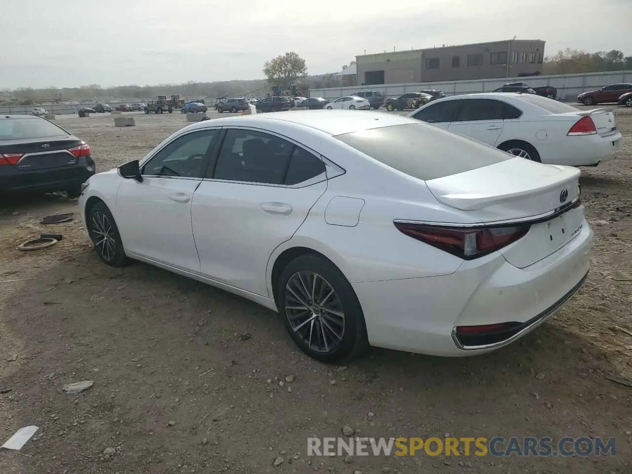 2 fotografías del automóvil dañado 58AD11D13NU009190 LEXUS ES250 2022