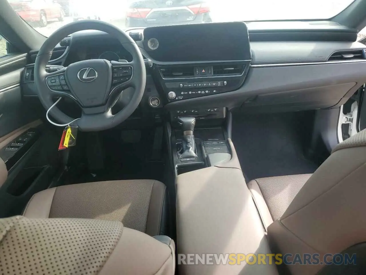 8 fotografías del automóvil dañado 58AD11D13NU009190 LEXUS ES250 2022