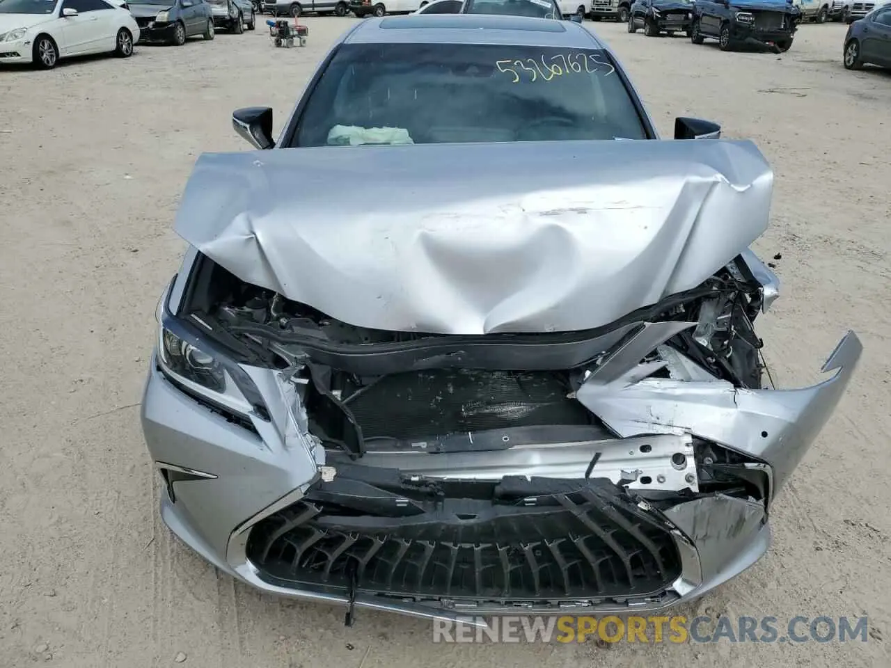 5 fotografías del automóvil dañado 58AD11D1XRU013033 LEXUS ES250 2024