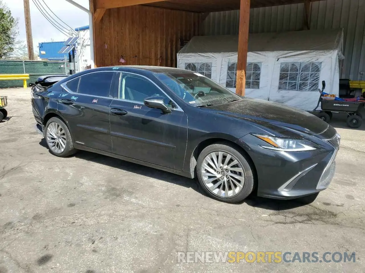 4 fotografías del automóvil dañado 58AB21B11KU003746 LEXUS ES300 2019