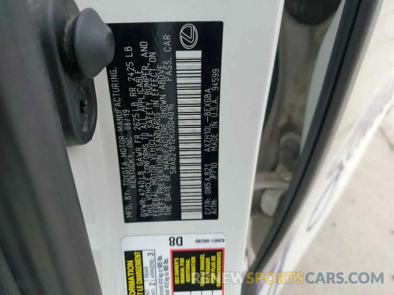 12 fotografías del automóvil dañado 58AB21B12KU004016 LEXUS ES300 2019