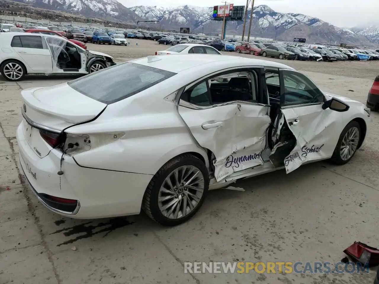 3 fotografías del automóvil dañado 58AB21B12KU004016 LEXUS ES300 2019
