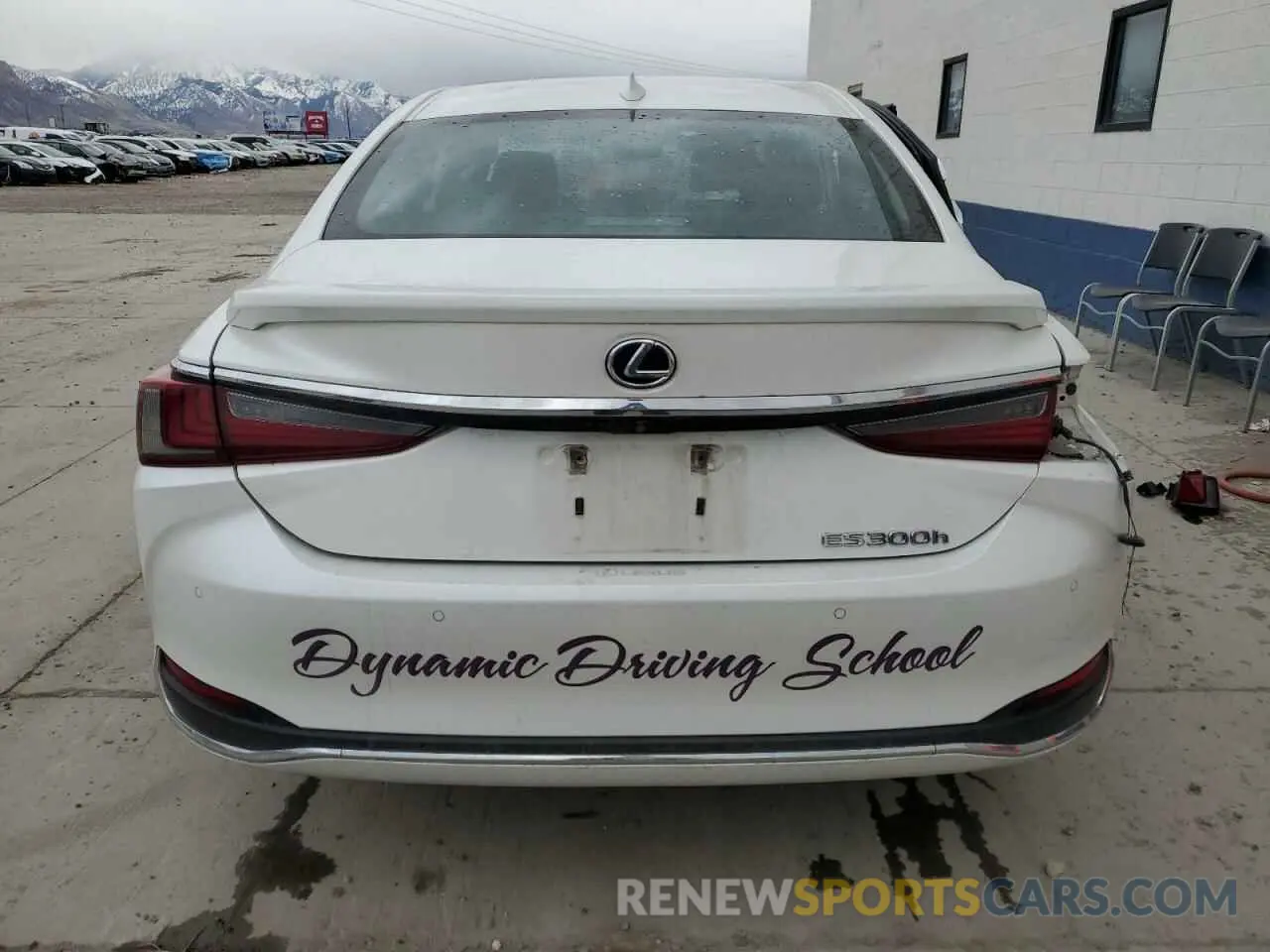 6 fotografías del automóvil dañado 58AB21B12KU004016 LEXUS ES300 2019