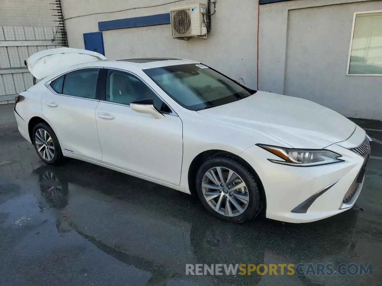 4 fotografías del automóvil dañado 58AB21B16KU001622 LEXUS ES300 2019