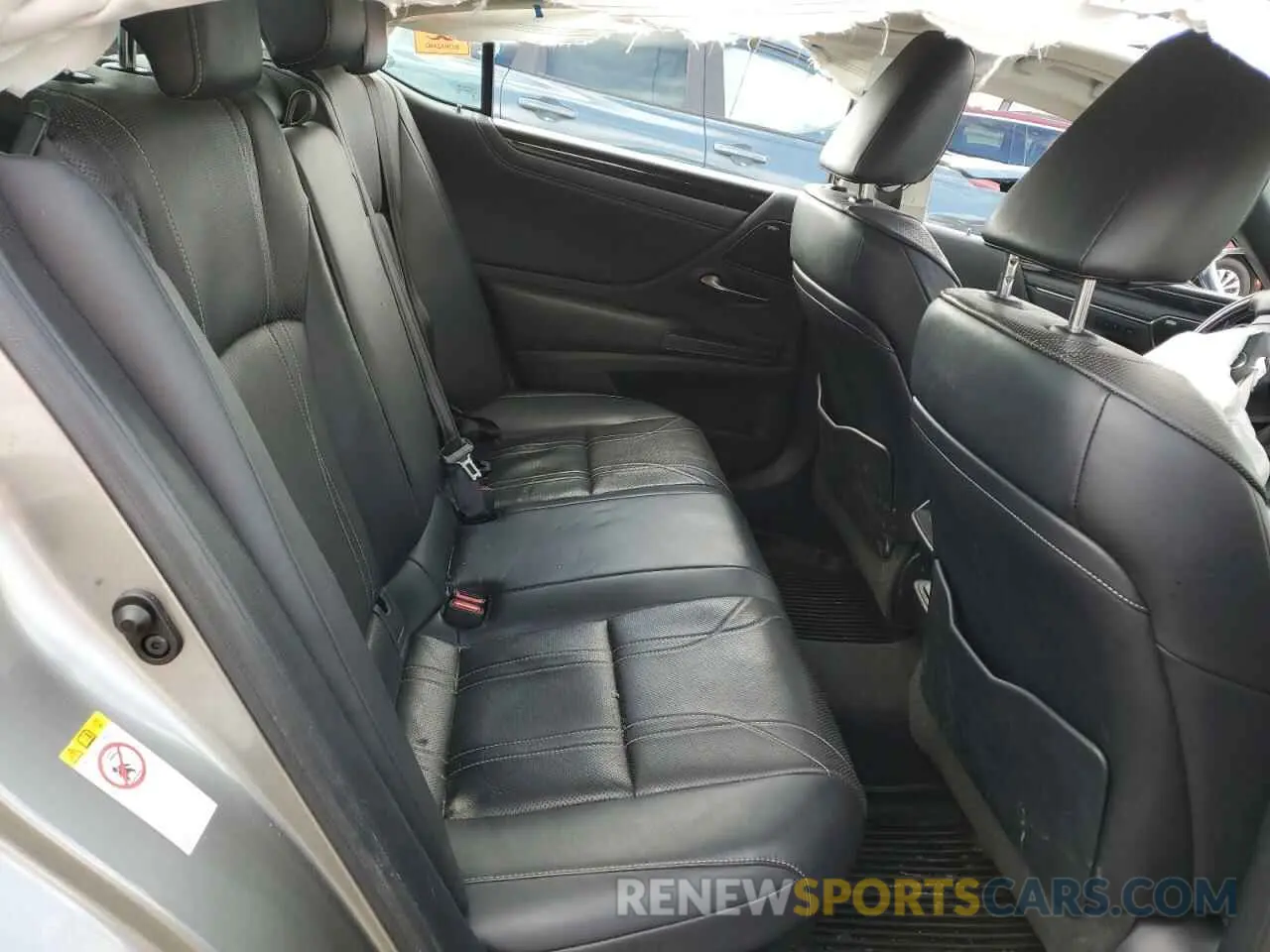 10 fotografías del automóvil dañado 58AB21B18KU001332 LEXUS ES300 2019
