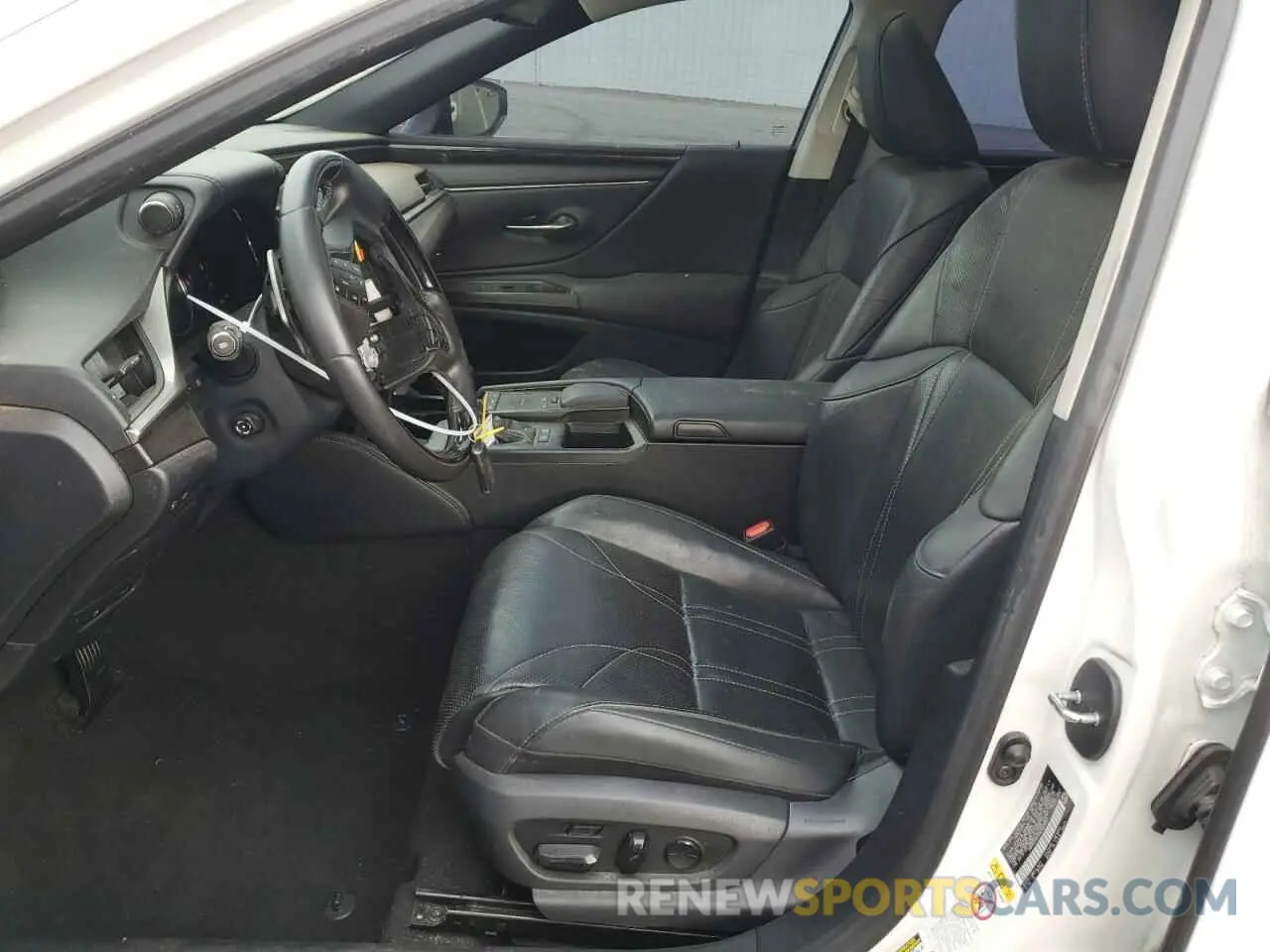 7 fotografías del automóvil dañado 58AB21B1XKU001994 LEXUS ES300 2019