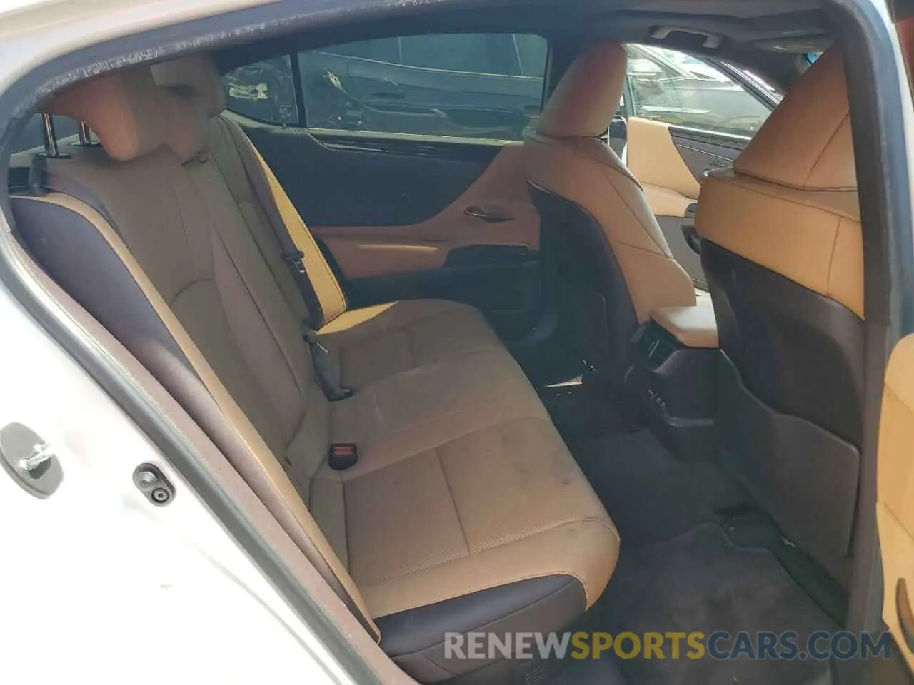10 fotografías del automóvil dañado JTHB21B10K2001721 LEXUS ES300 2019