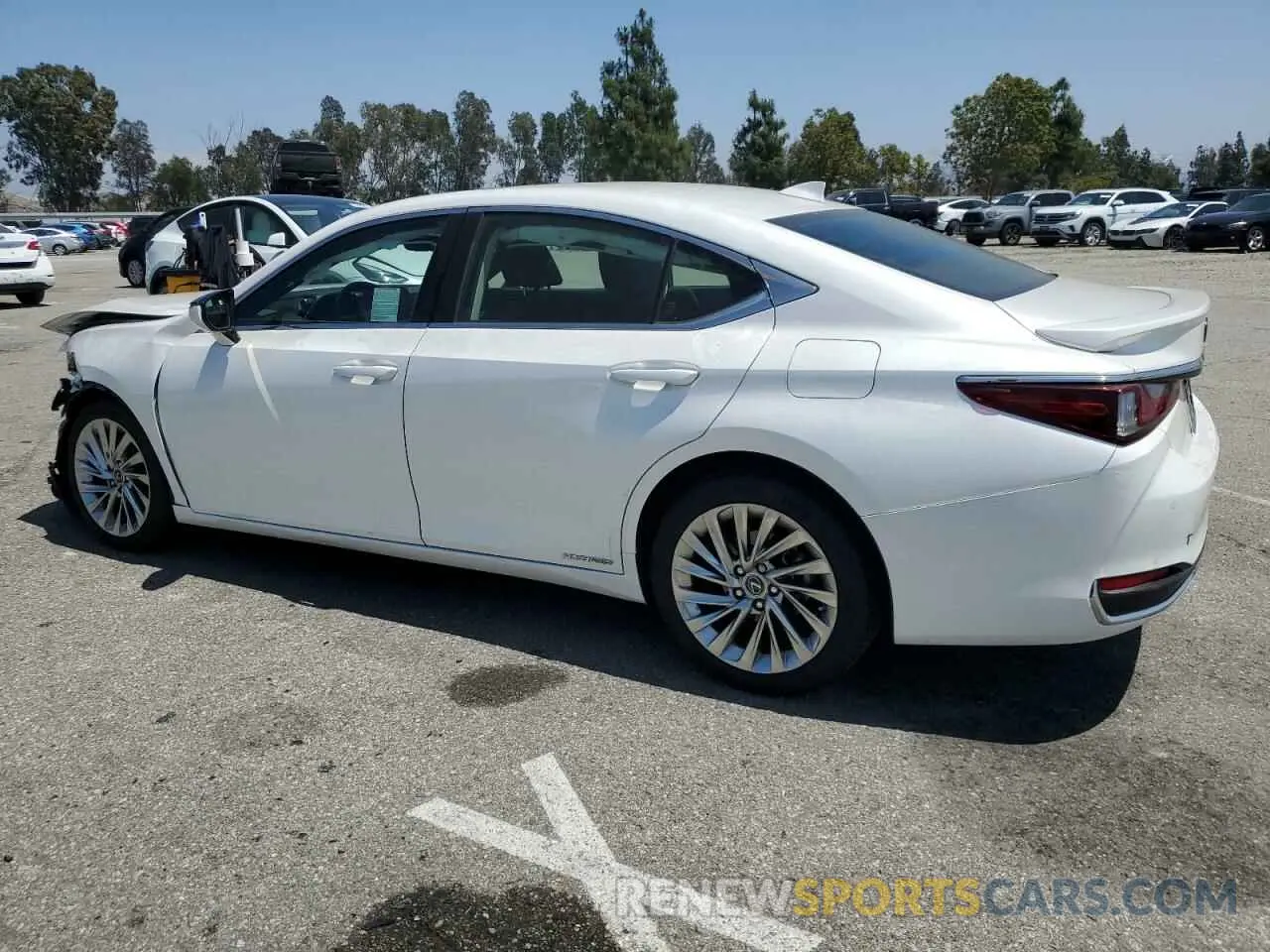 2 fotografías del automóvil dañado JTHB21B12K2026118 LEXUS ES300 2019