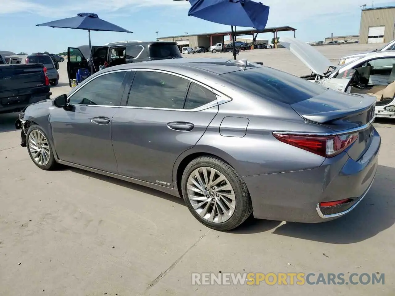 2 fotografías del automóvil dañado JTHB21B14K2034267 LEXUS ES300 2019