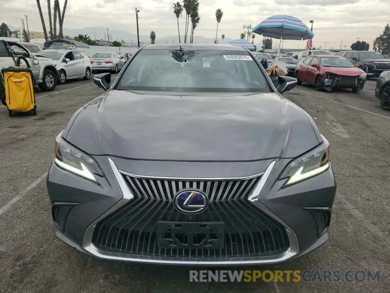 5 fotografías del automóvil dañado 58AE21B19LU012323 LEXUS ES300 2020