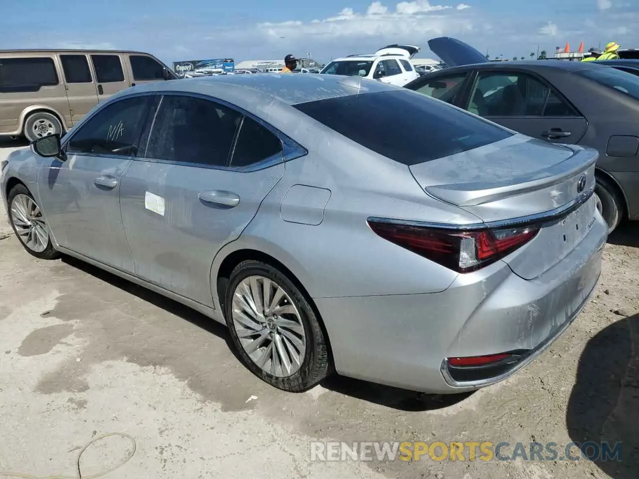 2 fotografías del automóvil dañado 58AF21B13LU009681 LEXUS ES300 2020